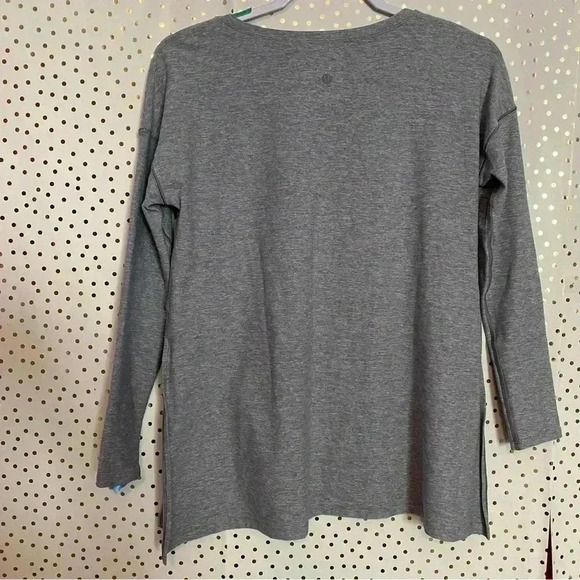 Lululemon Gray Long Sleeve - Picture 5 of 6